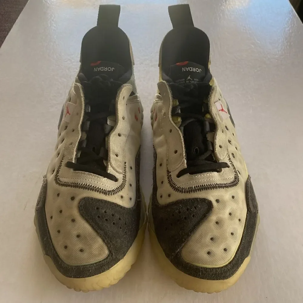 JORDAN Jumpman 000 23 Sneakers # CV8121-003 Size 10US